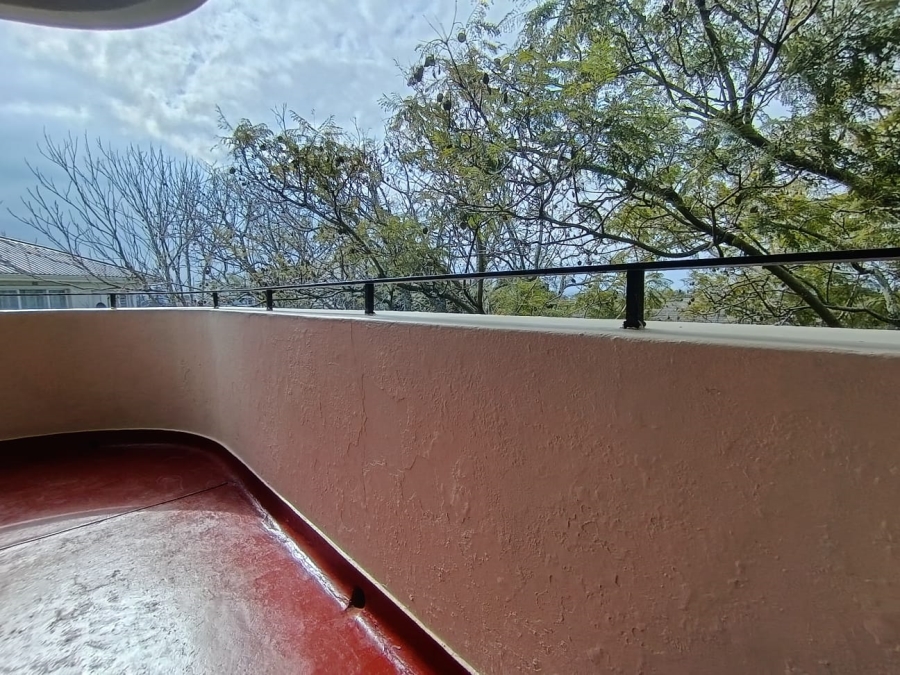 To Let 2 Bedroom Property for Rent in Kenilworth Western Cape